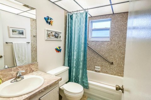 Condo in Delray Beach, Florida, 2 bedrooms  № 2088338 - photo 11