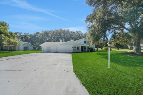 Villa ou maison à Winter Haven, Floride 4 chambres, 218.32 m2 № 2303010