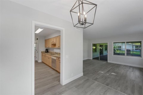 Villa ou maison à vendre à Winter Haven, Floride: 4 chambres, 218.32 m2 № 2303010 - photo 8