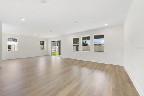 House in Apopka, Florida 4 bedrooms, 256.78 sq.m. № 1804675 - photo 8
