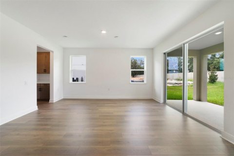 House in Apopka, Florida 4 bedrooms, 256.78 sq.m. № 1804675 - photo 12
