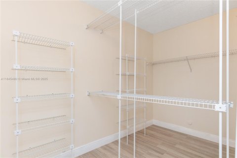 Condo in Sunny Isles Beach, Florida, 2 bedrooms  № 1841021 - photo 6
