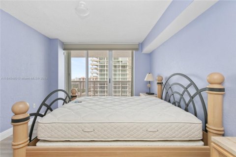 Condo in Sunny Isles Beach, Florida, 2 bedrooms  № 1841021 - photo 2