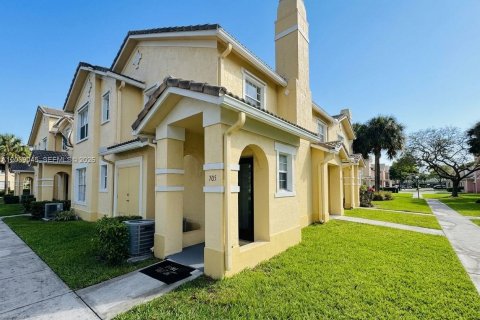 Condo in North Lauderdale, Florida, 2 bedrooms № 2087325