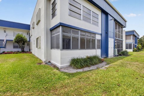 Condo in Delray Beach, Florida, 2 bedrooms  № 2176128 - photo 25