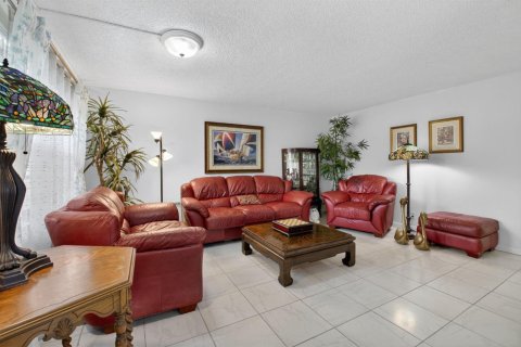 Condo in Delray Beach, Florida, 2 bedrooms  № 2176128 - photo 3