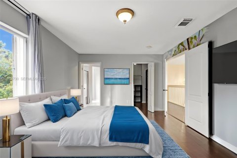 Casa en venta en Miami, Florida, 3 dormitorios, 229.19 m2 № 2006433 - foto 27