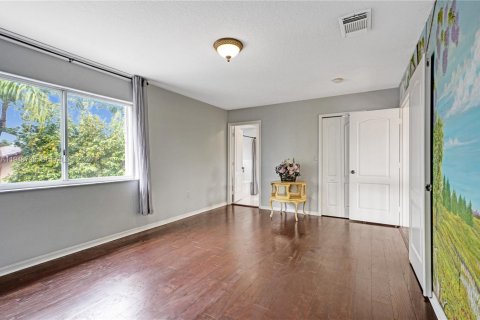 Casa en venta en Miami, Florida, 3 dormitorios, 229.19 m2 № 2006433 - foto 29
