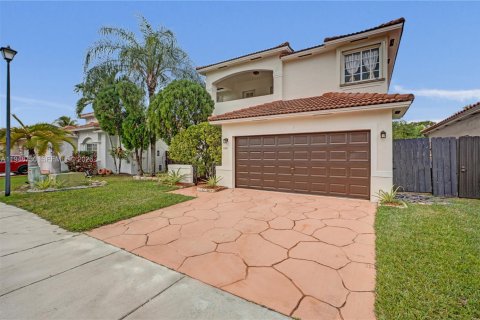 Casa en venta en Miami, Florida, 3 dormitorios, 229.19 m2 № 2006433 - foto 26