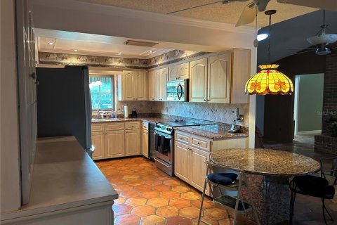 Casa en venta en Orlando, Florida, 4 dormitorios, 293.94 m2 № 1372141 - foto 7