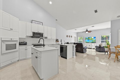 Villa ou maison à vendre à West Palm Beach, Floride: 5 chambres, 247.21 m2 № 2392420 - photo 11