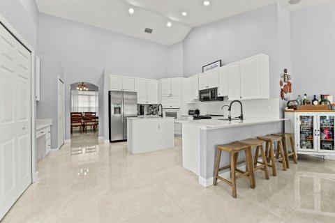 Villa ou maison à vendre à West Palm Beach, Floride: 5 chambres, 247.21 m2 № 2392420 - photo 14