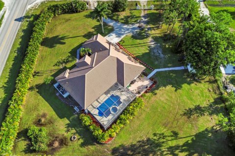 Villa ou maison à vendre à West Palm Beach, Floride: 5 chambres, 247.21 m2 № 2392420 - photo 2