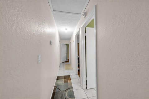 Casa en venta en Pinellas Park, Florida, 3 dormitorios, 102.29 m2 № 1678238 - foto 10