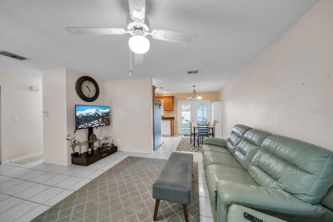 Casa en venta en Pinellas Park, Florida, 3 dormitorios, 102.29 m2 № 1678238 - foto 23