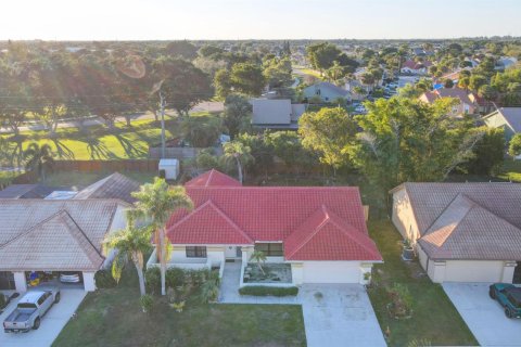Casa en venta en Boynton Beach, Florida, 4 dormitorios, 211.72 m2 № 2254491 - foto 3