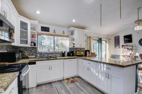 Casa en venta en Boynton Beach, Florida, 4 dormitorios, 211.72 m2 № 2254491 - foto 13