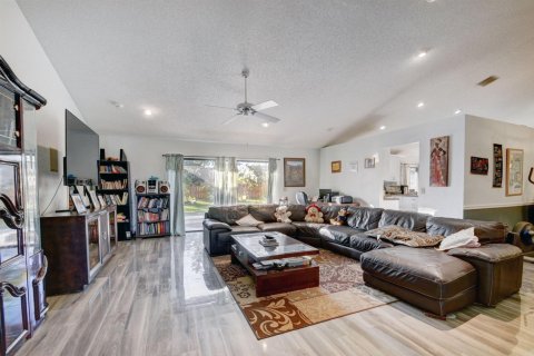 Casa en venta en Boynton Beach, Florida, 4 dormitorios, 211.72 m2 № 2254491 - foto 8