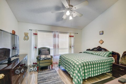 Casa en venta en Boynton Beach, Florida, 4 dormitorios, 211.72 m2 № 2254491 - foto 23