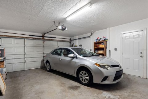 House in Saint Petersburg, Florida 3 bedrooms, 104.33 sq.m. № 1761348 - photo 15