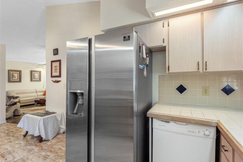 House in Saint Petersburg, Florida 3 bedrooms, 104.33 sq.m. № 1761348 - photo 24