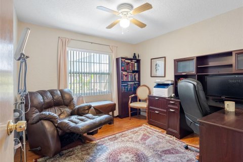 House in Saint Petersburg, Florida 3 bedrooms, 104.33 sq.m. № 1761348 - photo 12