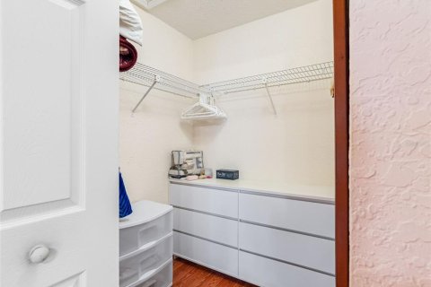 House in Saint Petersburg, Florida 3 bedrooms, 104.33 sq.m. № 1761348 - photo 6