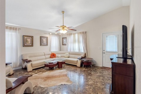 House in Saint Petersburg, Florida 3 bedrooms, 104.33 sq.m. № 1761348 - photo 26