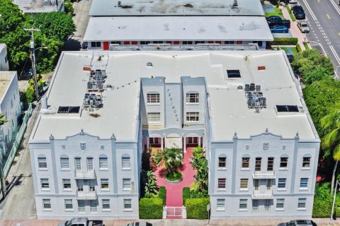 Condo in Miami Beach, Florida, 2 bedrooms  № 1944260