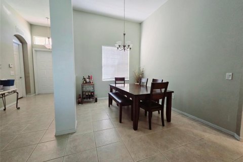 House in Port St. Lucie, Florida 4 bedrooms, 208.29 sq.m. № 2083011 - photo 5