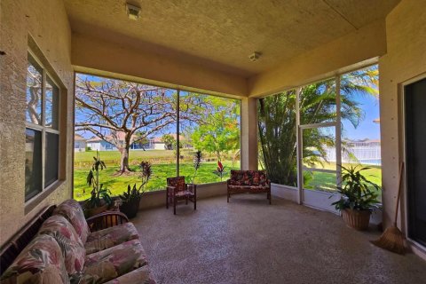 House in Port St. Lucie, Florida 4 bedrooms, 208.29 sq.m. № 2083011 - photo 17