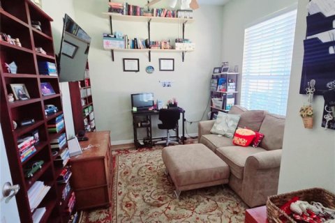 House in Port St. Lucie, Florida 4 bedrooms, 208.29 sq.m. № 2083011 - photo 3
