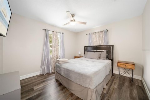 Villa ou maison à vendre à Sarasota, Floride: 3 chambres, 120.77 m2 № 2388585 - photo 16