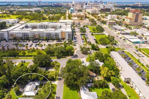 Villa ou maison à vendre à Sarasota, Floride: 3 chambres, 120.77 m2 № 2388585 - photo 4