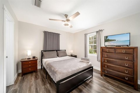 Villa ou maison à vendre à Sarasota, Floride: 3 chambres, 120.77 m2 № 2388585 - photo 18