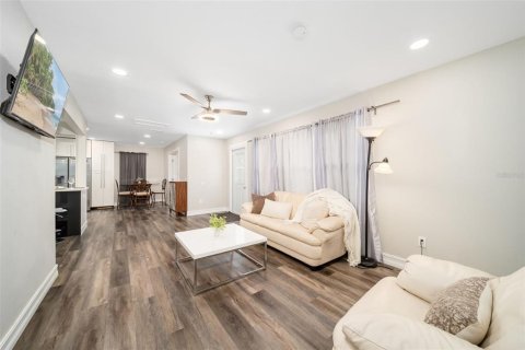 Villa ou maison à vendre à Sarasota, Floride: 3 chambres, 120.77 m2 № 2388585 - photo 7