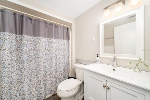 Villa ou maison à vendre à Sarasota, Floride: 3 chambres, 120.77 m2 № 2388585 - photo 15