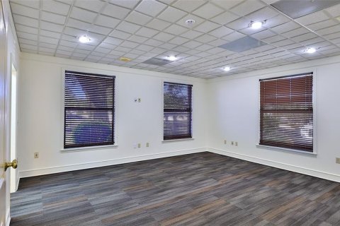 Propiedad comercial en alquiler en Palm Coast, Florida, 248.98 m2 № 2098800 - foto 25