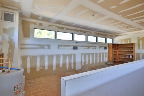 Propiedad comercial en alquiler en Palm Coast, Florida, 248.98 m2 № 2098800 - foto 8