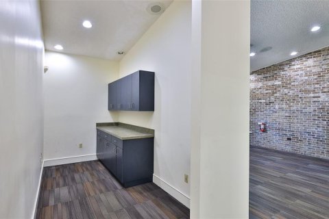 Propiedad comercial en alquiler en Palm Coast, Florida, 248.98 m2 № 2098800 - foto 21