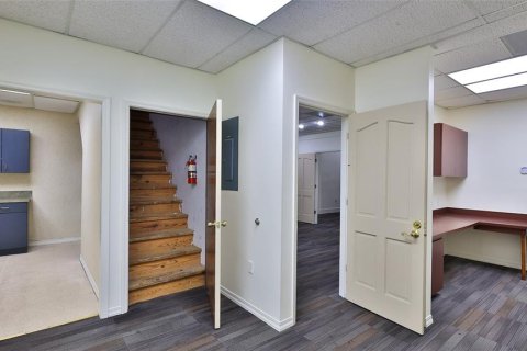 Propiedad comercial en alquiler en Palm Coast, Florida, 248.98 m2 № 2098800 - foto 7