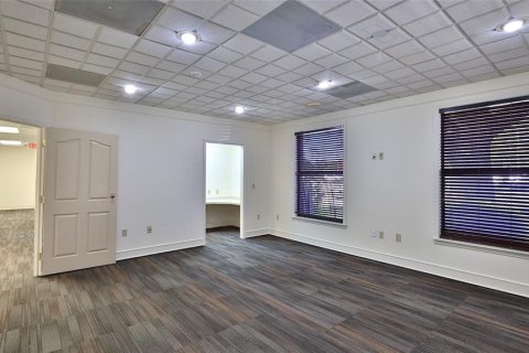 Propiedad comercial en alquiler en Palm Coast, Florida, 248.98 m2 № 2098800 - foto 26