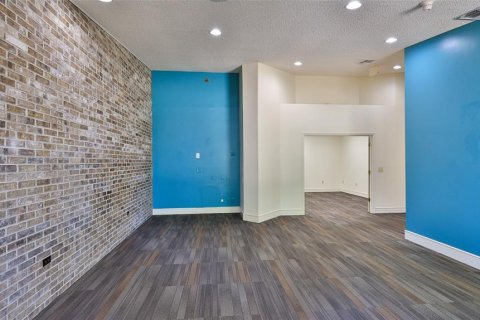 Propiedad comercial en alquiler en Palm Coast, Florida, 248.98 m2 № 2098800 - foto 19