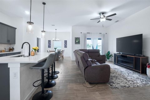 Купить виллу или дом в Порт-Шарлотт, Флорида 8 комнат, 160.44м2, № 2207086 - фото 5