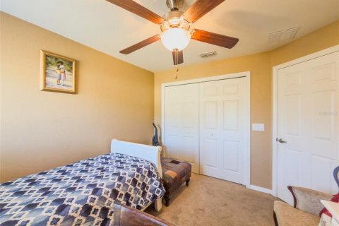 House in Winter Haven, Florida 4 bedrooms, 144.93 sq.m. № 2108855 - photo 19