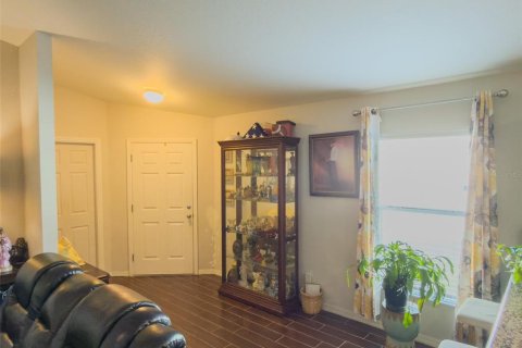 House in Winter Haven, Florida 4 bedrooms, 144.93 sq.m. № 2108855 - photo 7