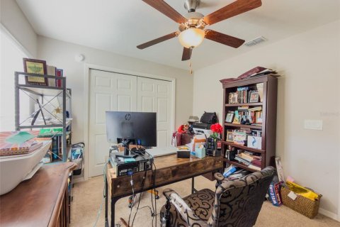 House in Winter Haven, Florida 4 bedrooms, 144.93 sq.m. № 2108855 - photo 22