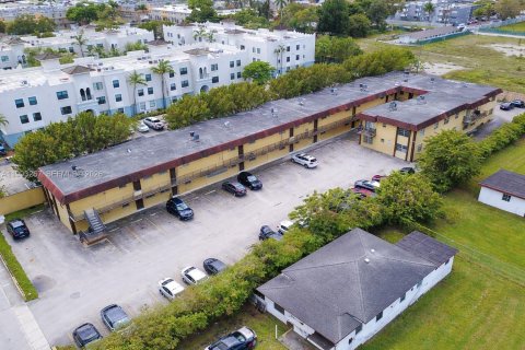 Immobilier commercial à Opa-locka, Floride № 2056173