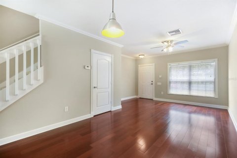 Townhouse in Brandon, Florida 2 bedrooms, 103.12 sq.m. № 2266497 - photo 4
