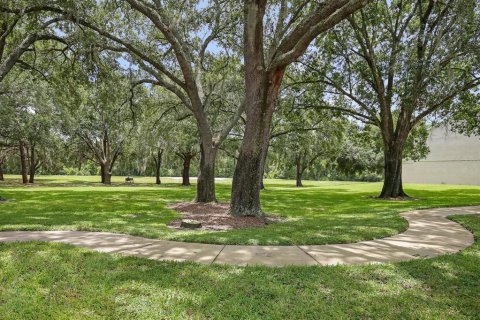 Townhouse in Brandon, Florida 2 bedrooms, 103.12 sq.m. № 2266497 - photo 17